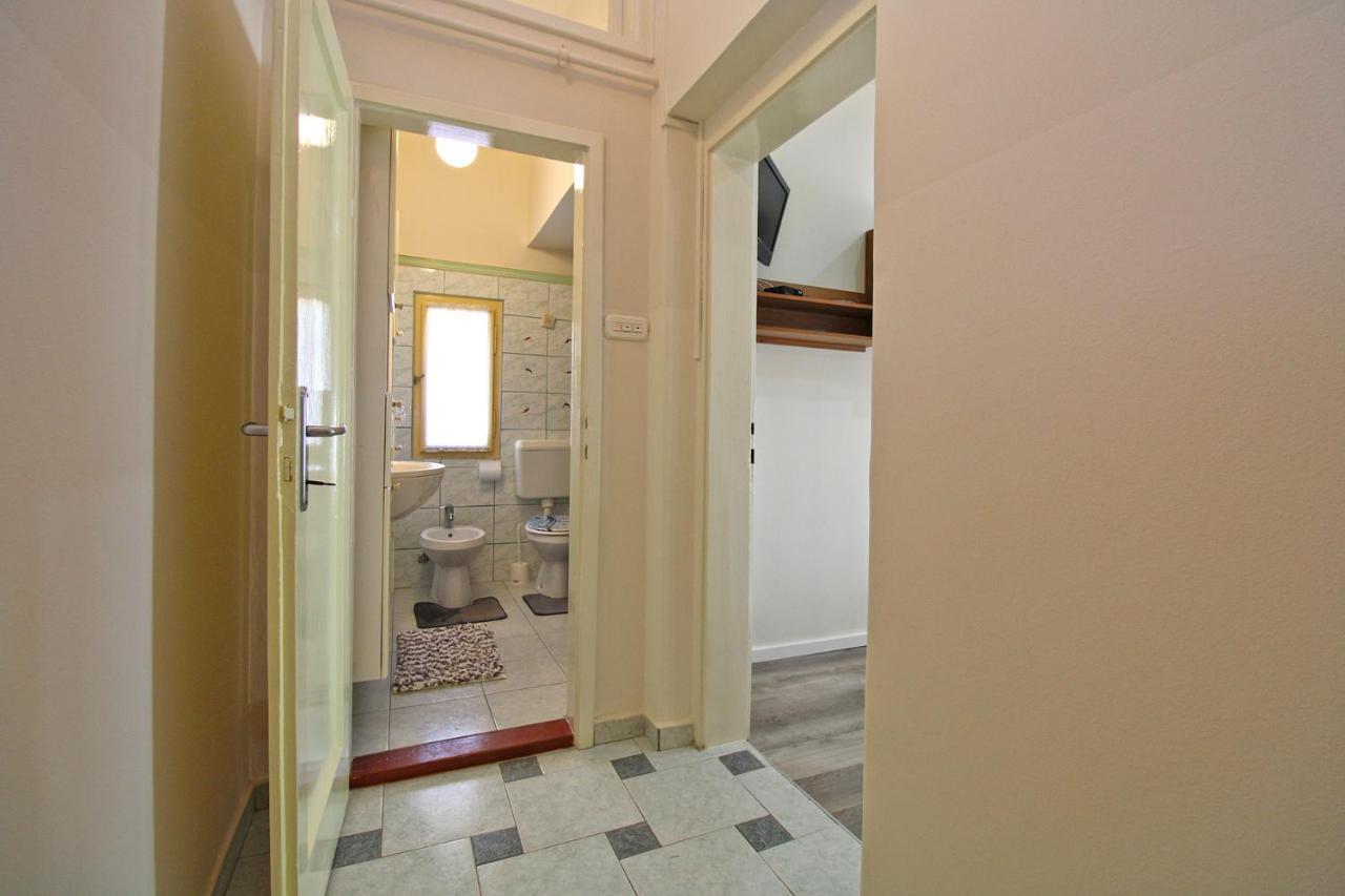 Apartment Diego 2160 Пула Екстериор снимка